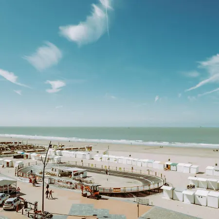 Daire Pacific With Parking And Sea View By Interhome Blankenberge