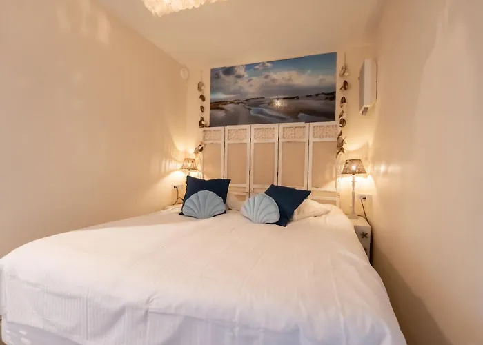 Pacific With Parking And Sea View By Interhome