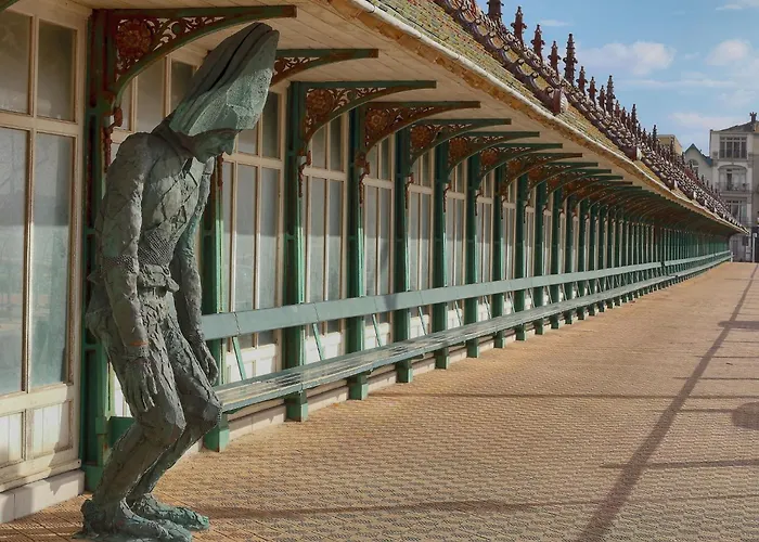 Pacific With Parking And Sea View By Interhome Appartement